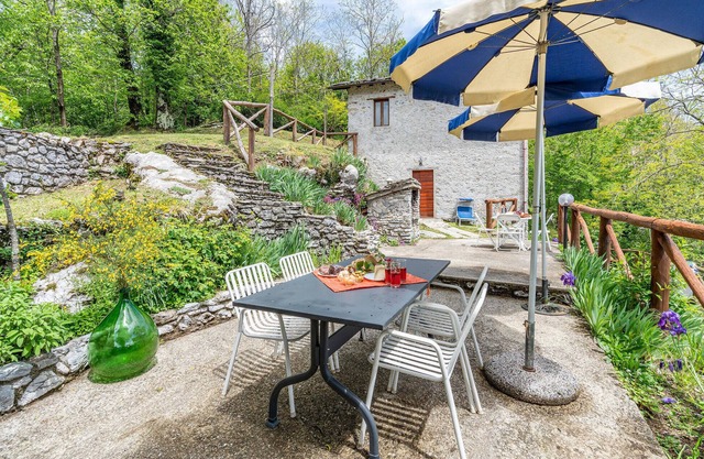 Lovely home in Fabbriche Vallico LU
