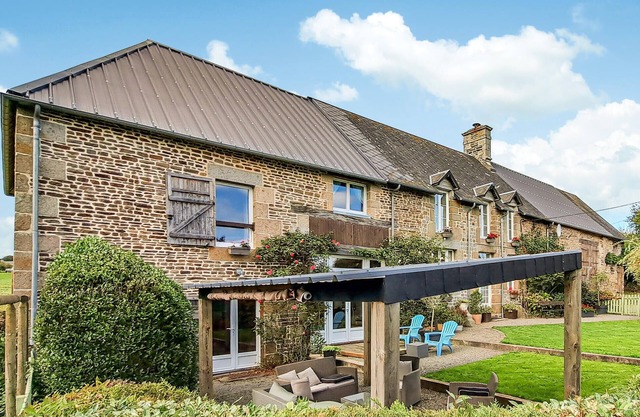 Lovely home in Les Loges-Marchis
