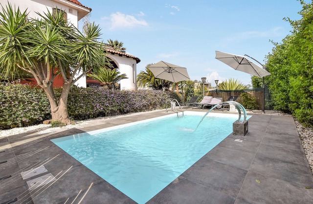 Lovely home in Acicatena with WiFi