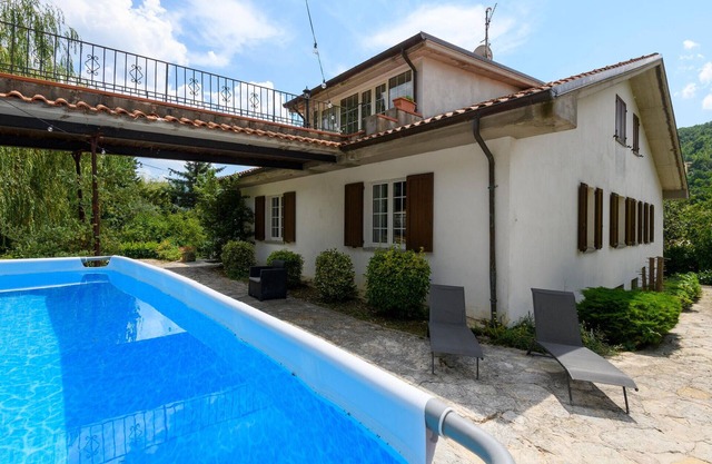 Lovely home in Apecchio -PU-