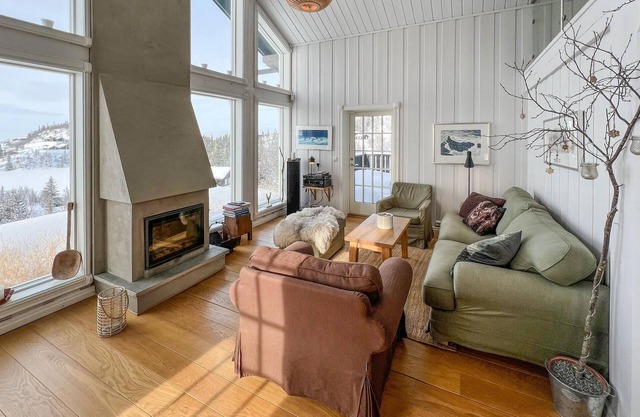Lovely home in Aurdal with sauna