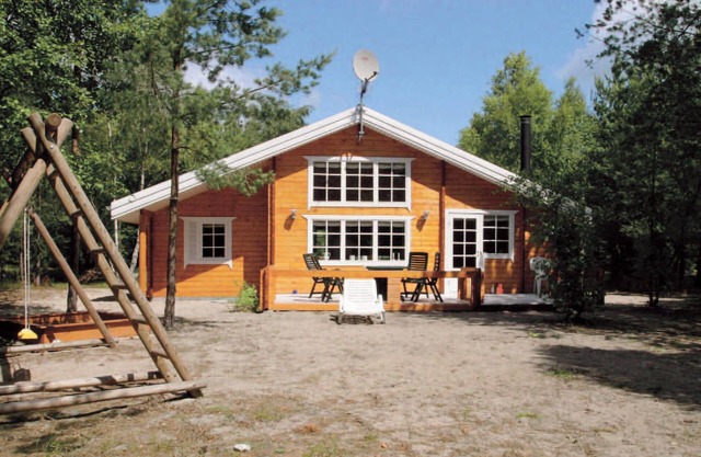 Lovely home in Hadsund with kitchen