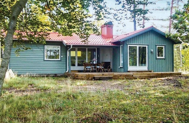 Lovely home in Hyltebruk