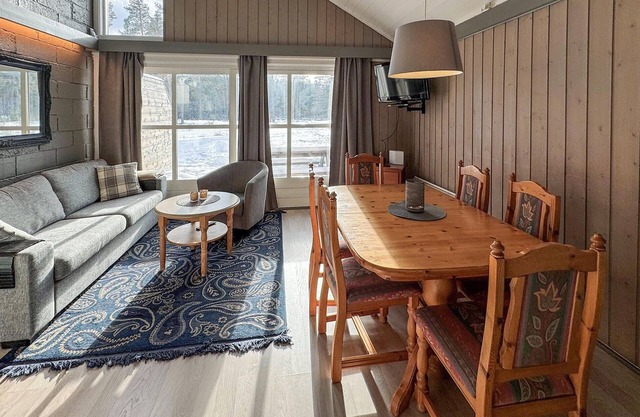 Lovely home in Ljørdalen with kitchen