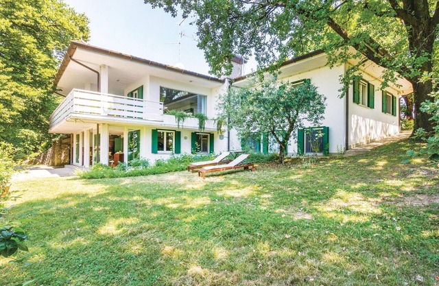 Lovely home in Moruzzo -UD- with sauna
