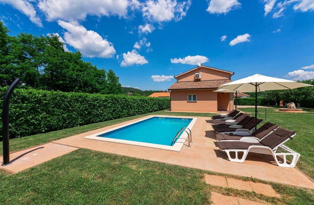 Lovely home in Motovun with WiFi