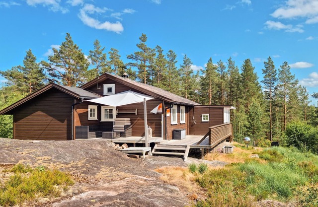 Lovely home in Risdal
