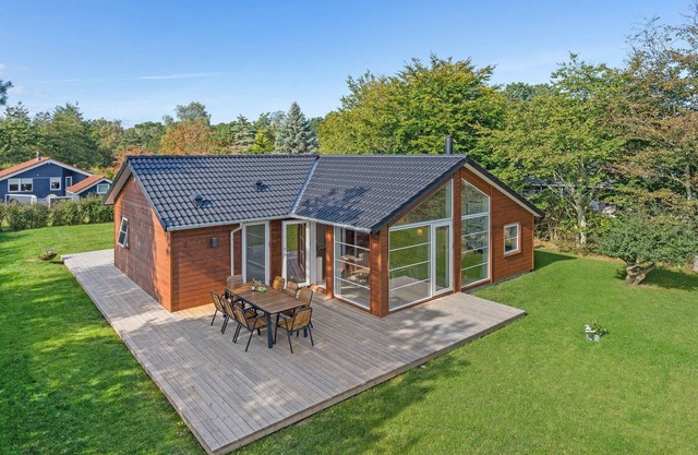 Lovely home in Skælskør with kitchen