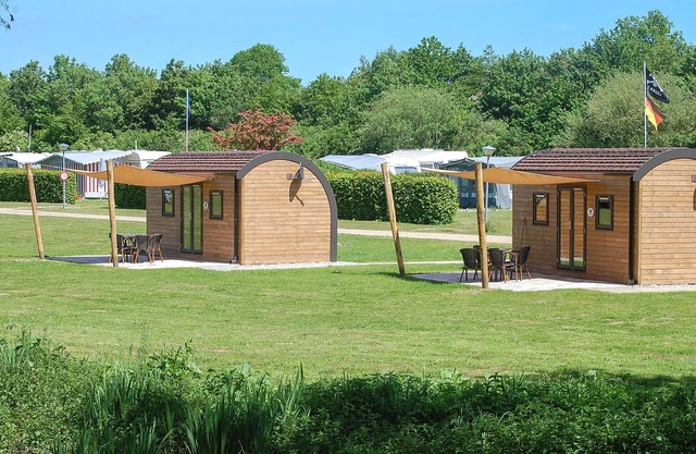 Lovely home in Süsel with lake view