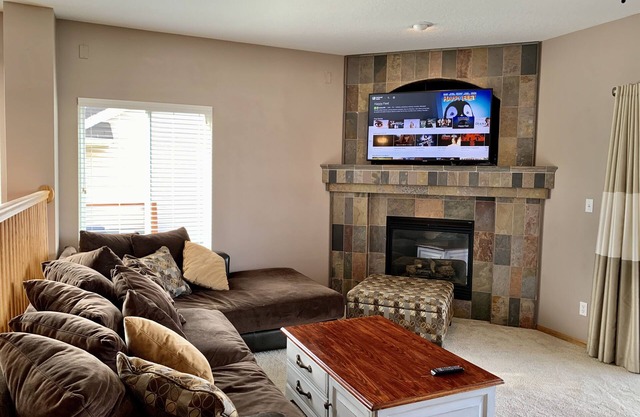 Lovely home with 4 beds in Urbandale