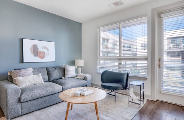 Lovely Mission Valley 2BR w/W/D & Gym , nr shops, by Blueground
