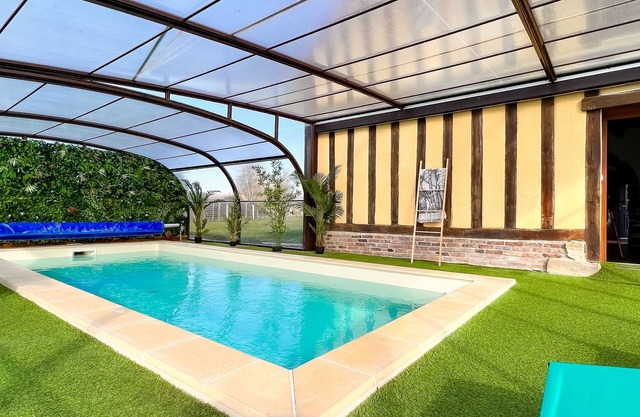 Lovely Normandy House with covered & heated swimming pool near Verneuil sur Avre
