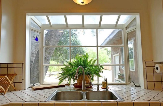 Lovely Ojai Valley Cottage Simple and Rustic