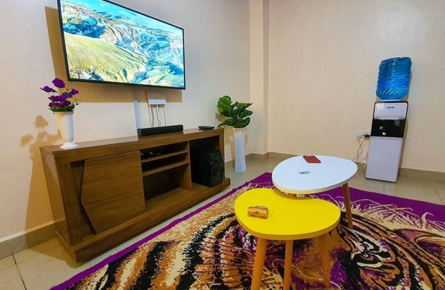 Lovely One Bedroom With Free Parking on Premise