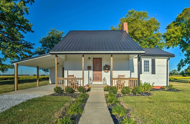 Lovely Pembroke Retreat w/Beautiful Patio!