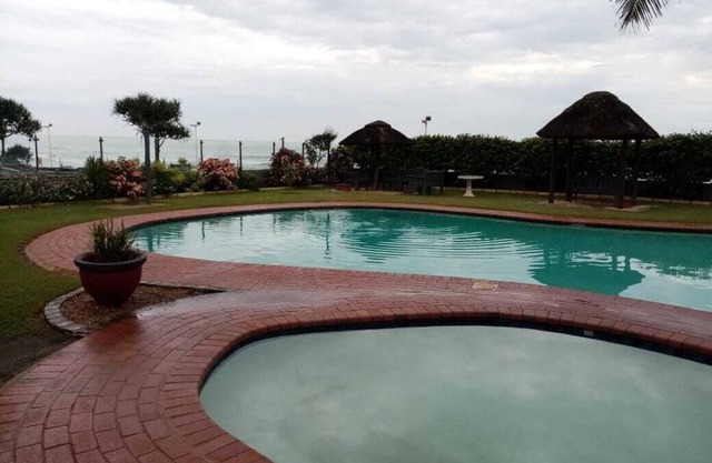 Lovely Sea Facing unit, On the beach, Amanzimtoti
