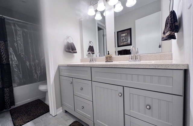 Lovely Townhome by Beaches & Downtown Pensacola