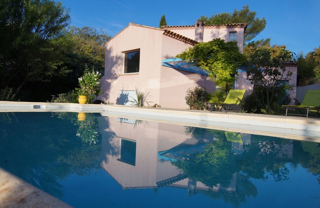 Lovely Villa with Large Pool, Perfect for Families