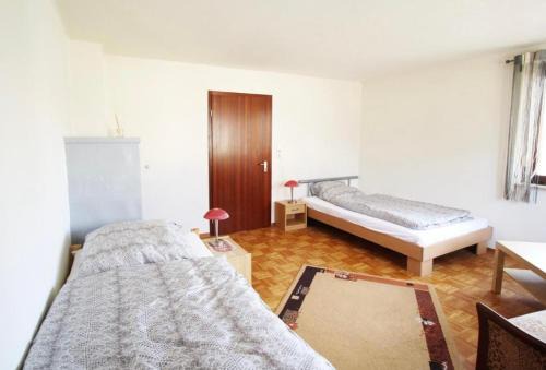 LOW BUDGET Wohnungen für Monteure in Hohenstadt Smart TV, Wifi, Parking