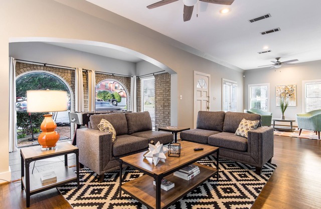 Lower Greenville Estate: Roomy 2-Bedroom Retreat