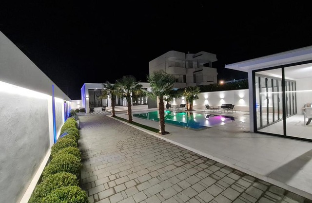 LT Luxury Villa