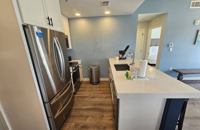 Luau 6424 | 1BR Condo w/Gulf Views, Pool & Steps to the Beach