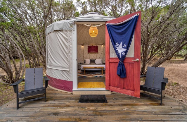 Lucky Arrow Retreat: Yurts