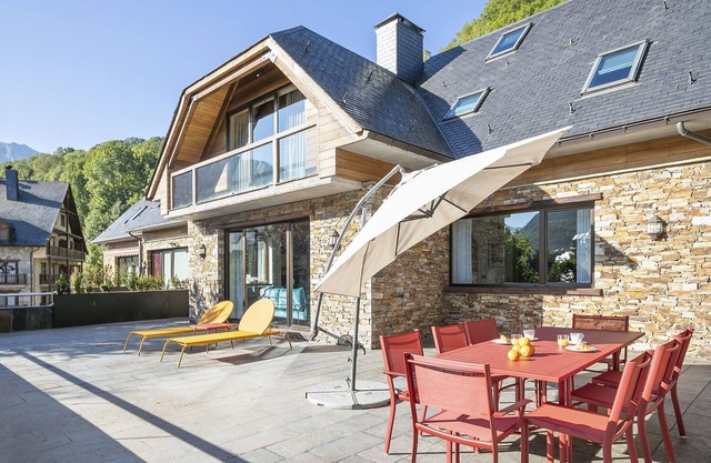 Luderna - Casa con jardín Montcorbison