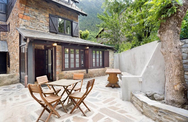 Luderna - Casa con terraza dera Aubeta