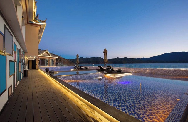 Lugu Lake Yunshang Holiday Hotel