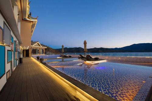 Lugu Lake Yunshang Holiday Hotel