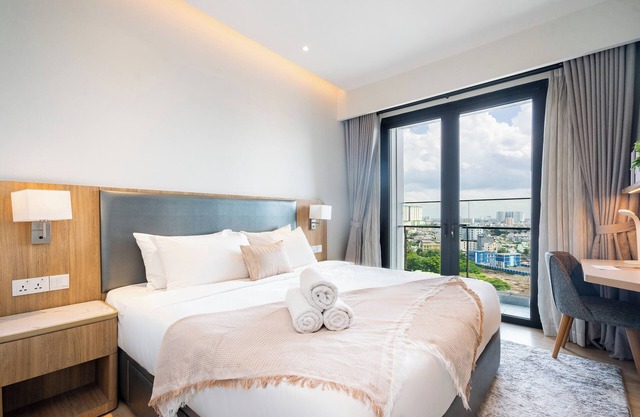 Luminous - Zenity Luxury Apartment - District 1