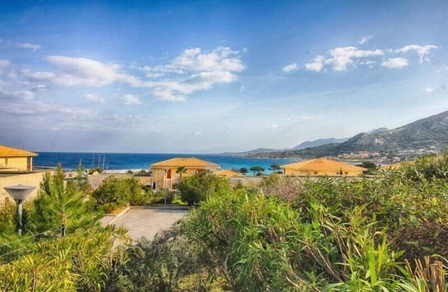 LUMIO - Marine de Sant'Ambroggio - F3 V3N3