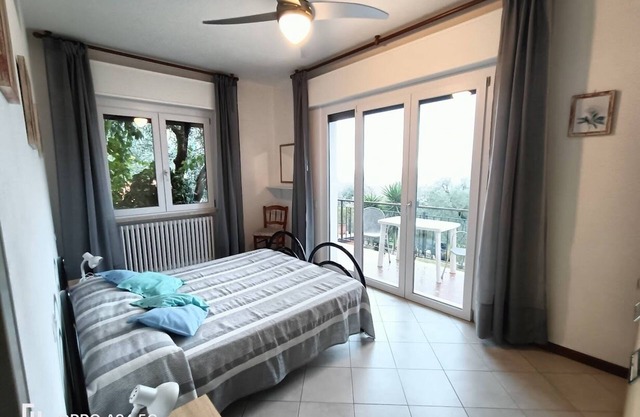 LUNA, wonderful lake view, nature, mountain, relax.pets allowed.