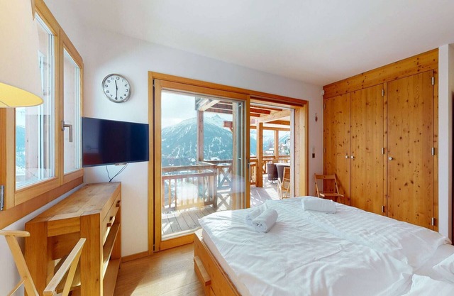 Lush chalet in Heremence with sauna