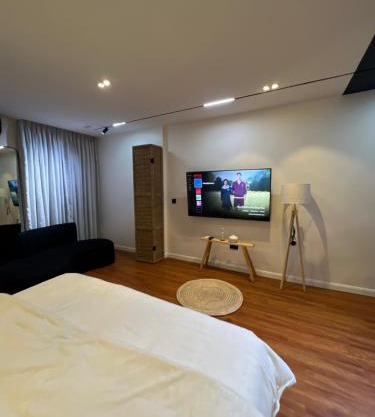 Lustro Homes