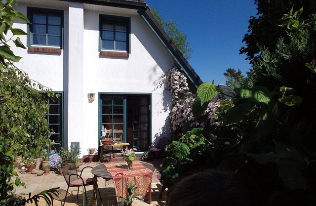 "Lütt Klönhus" - on the Prerow stream