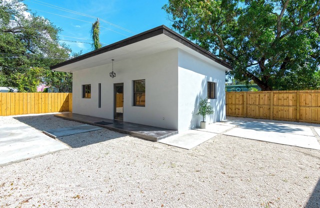 Lux 2 Bed Apartment Close to Everything
