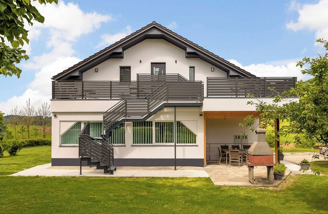 Lux Apartments Kunej pod Gradom with balcony 1 close to castle Podsreda