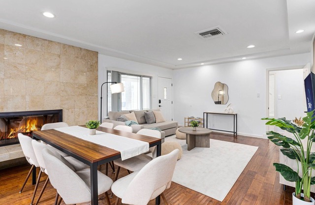 LUX Hollywood/Universal Family Dream - Game Room