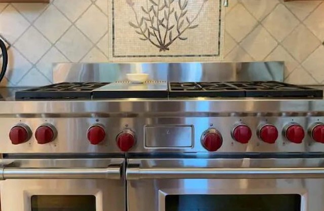 Lux Retreat in Rustic Elegance & Comfort-Chem Free