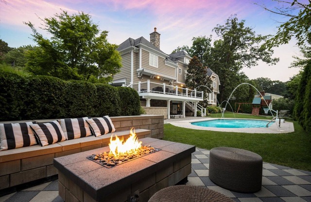 Lux Vacation home just 14 minutes drive to Prudential Center