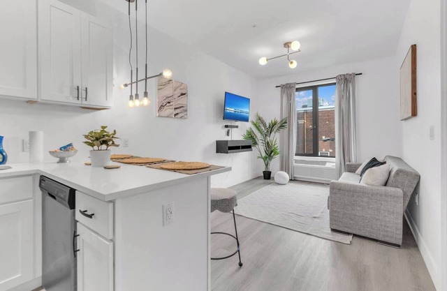 Luxe 1BR/5 Min to EWR/Near Prudential & NYC