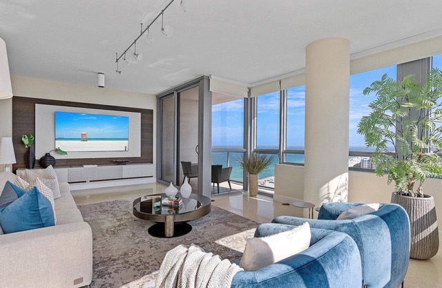 Luxe 2/2 Direct Ocean with Skyline Views at the Setai
