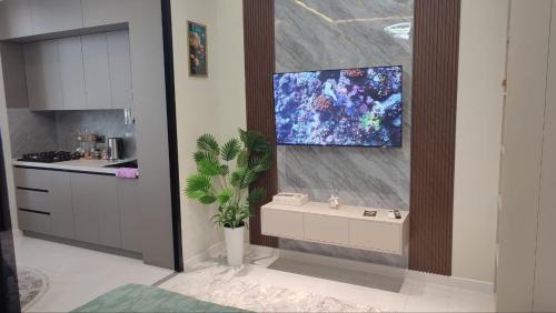 Luxe apartment for singles and couples