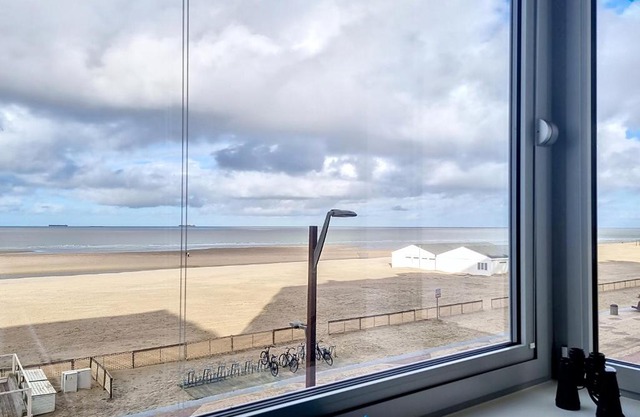 Luxe app Knokke-Heist met strand cabine