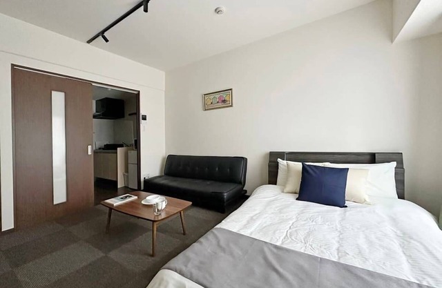 Luxe Apt for 3Ppl City Center