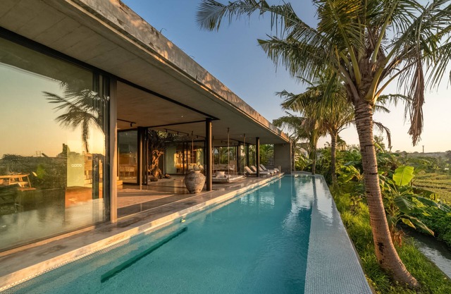 Luxe Bridge villas : Modern Meets Tropical w/Chef