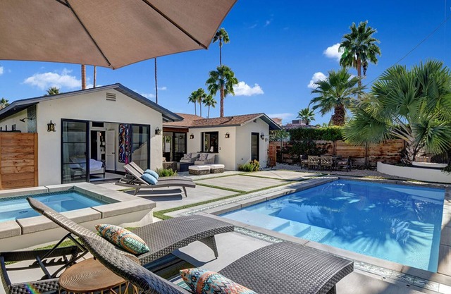 Luxe Bungalow - Indoor and Outdoor Paradise!
