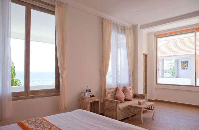 Luxe Double Room with sea-view bathtub on veranda